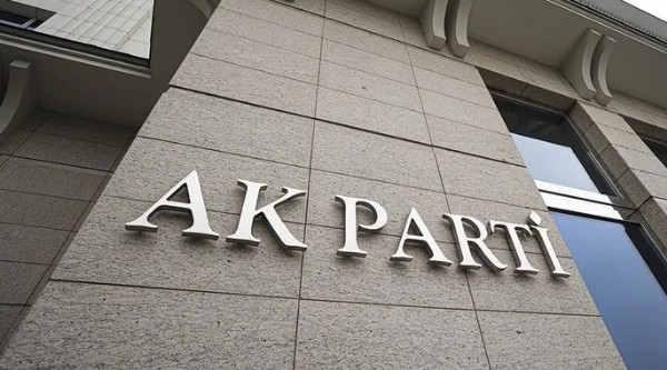 AK Parti’ye katılımlar sürüyor! 7 belediye başkanı bugün partiye katılacak